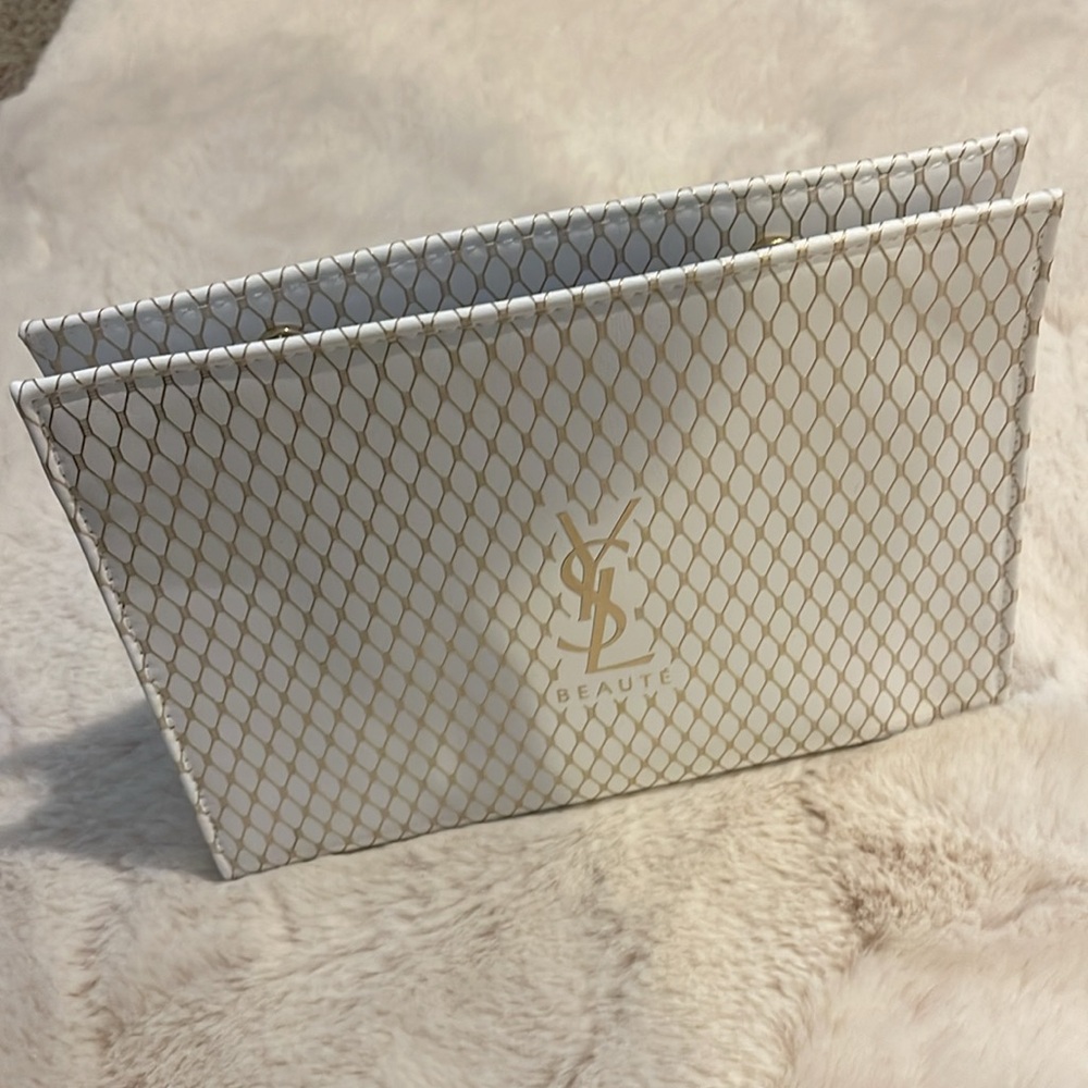 🆕 YSL Beauty Clutch - Picture 5 of 5